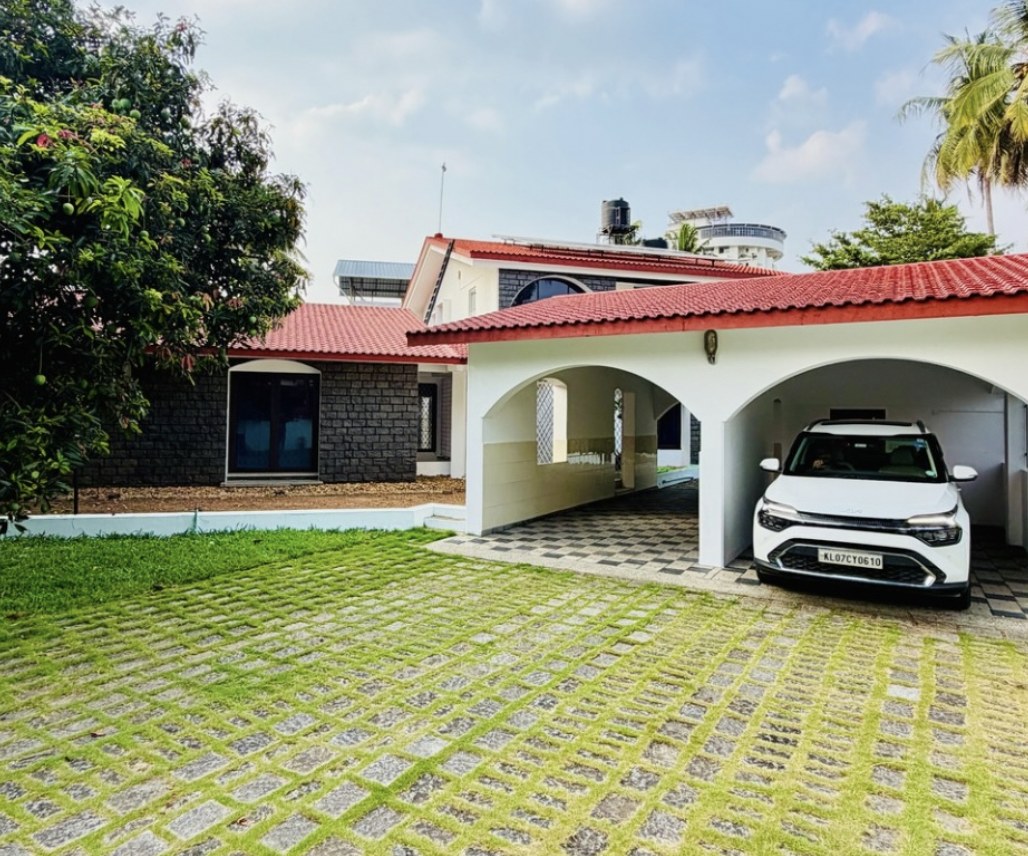4BHK Premium Independent Villa with Outhouse for Sale – Vytilla, Kochi