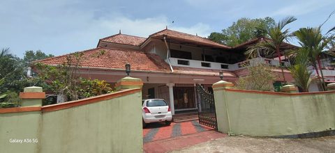 Spacious 4 BHK Home for Sale – Thottakkadu, Puthuppally, Near Kottayam - 1