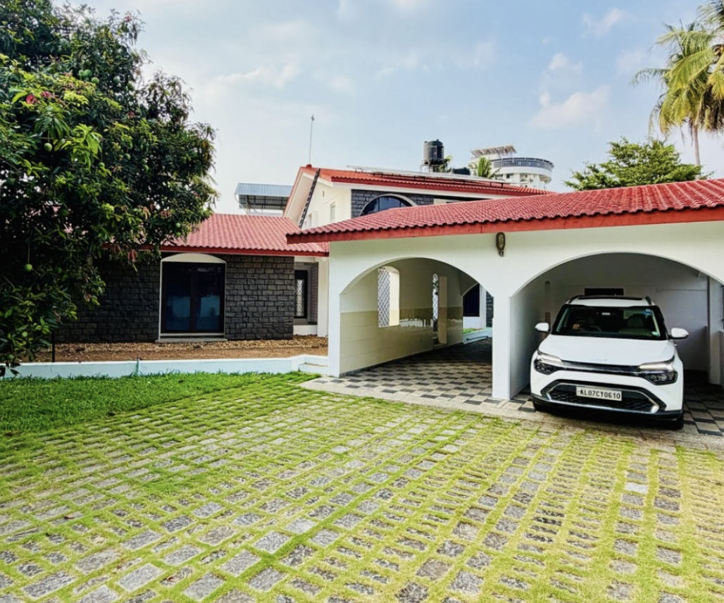 4BHK Premium Independent Villa with Outhouse for Sale – Vytilla, Kochi