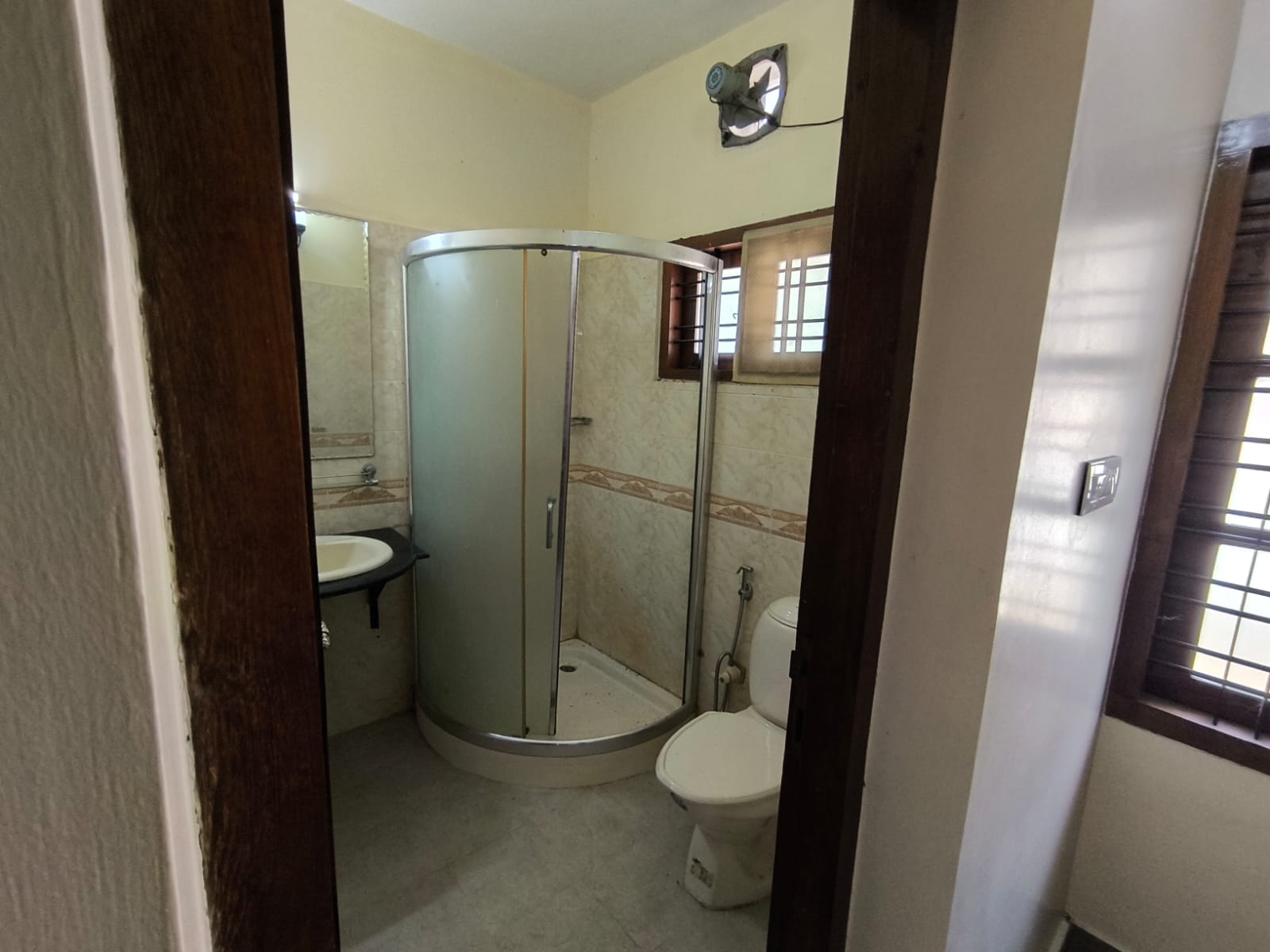 4BHK furnished house for rent - 11
