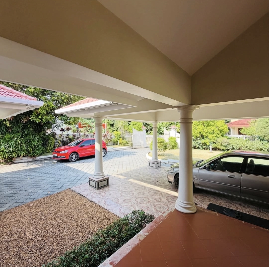 4BHK Kerala Traditional House for Sale – Edappally, Kochi - 2