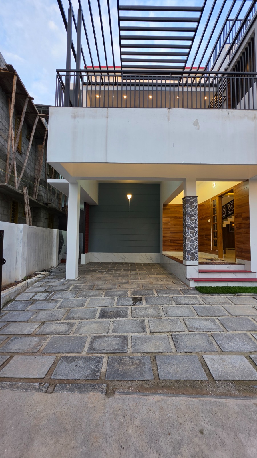Premium 4 BHK House for Sale – Shankar Nair Road, Near Kundamankadavu - 2
