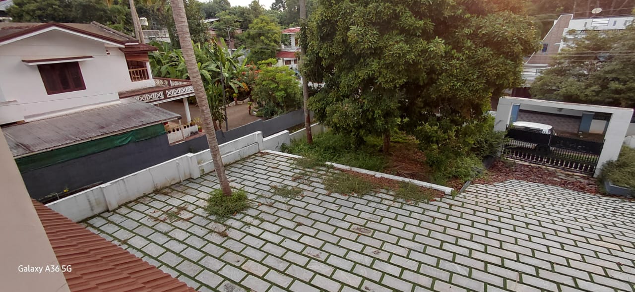 Exotic 6 BHK Luxury Home for Sale – Near Vadavathoor, Kottayam - 11
