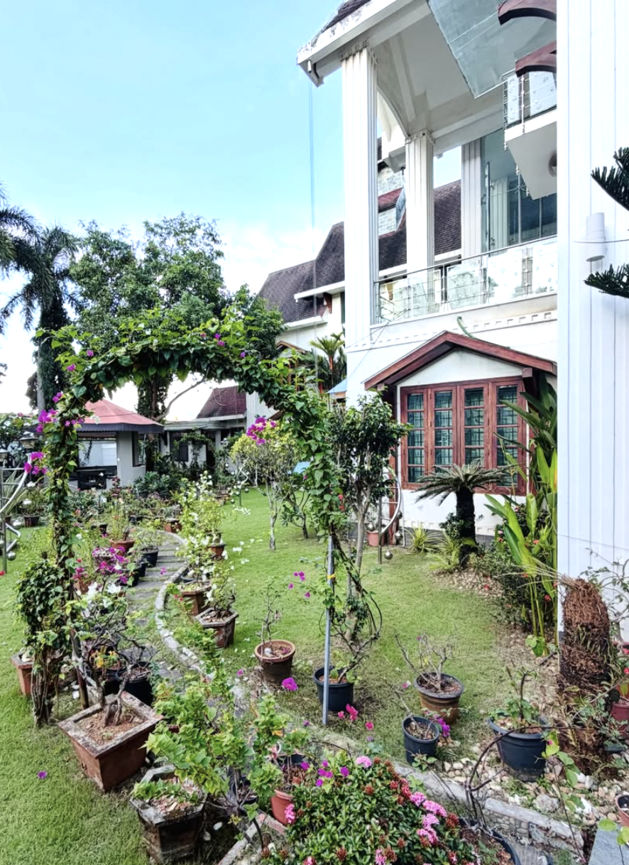 Luxury Independent House in Kadavanthara - 4