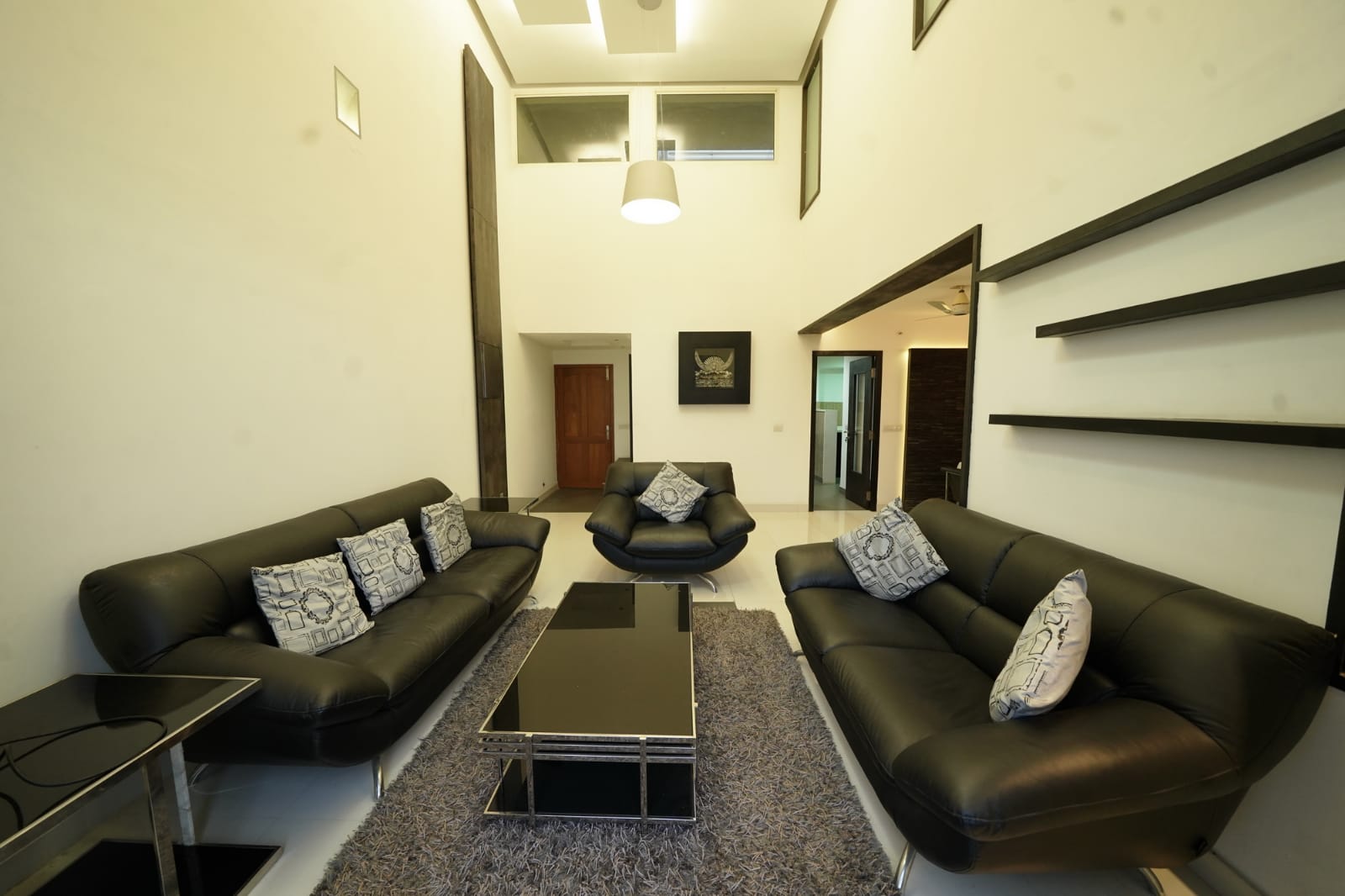 SFS Luxury Duplex Penthouse | 3BR Ensuite - Terrace with Palace Views | Fully Furnished - 3