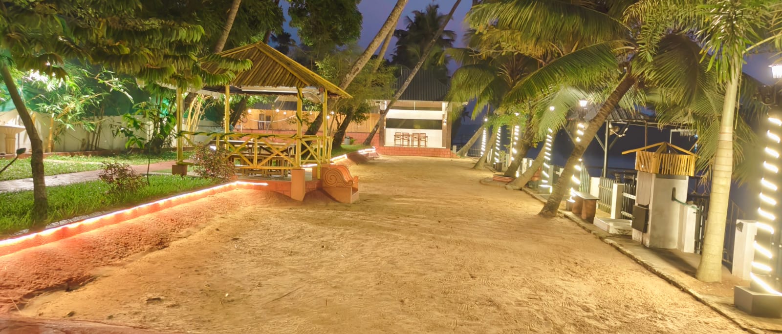 Lexus Backwater Resort - 4 BHK Private Resort | Staycation in Thrissur