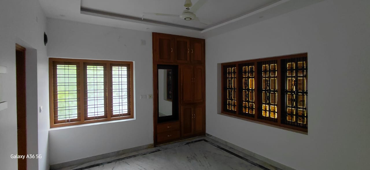 Exotic 6 BHK Luxury Home for Sale – Near Vadavathoor, Kottayam - 5