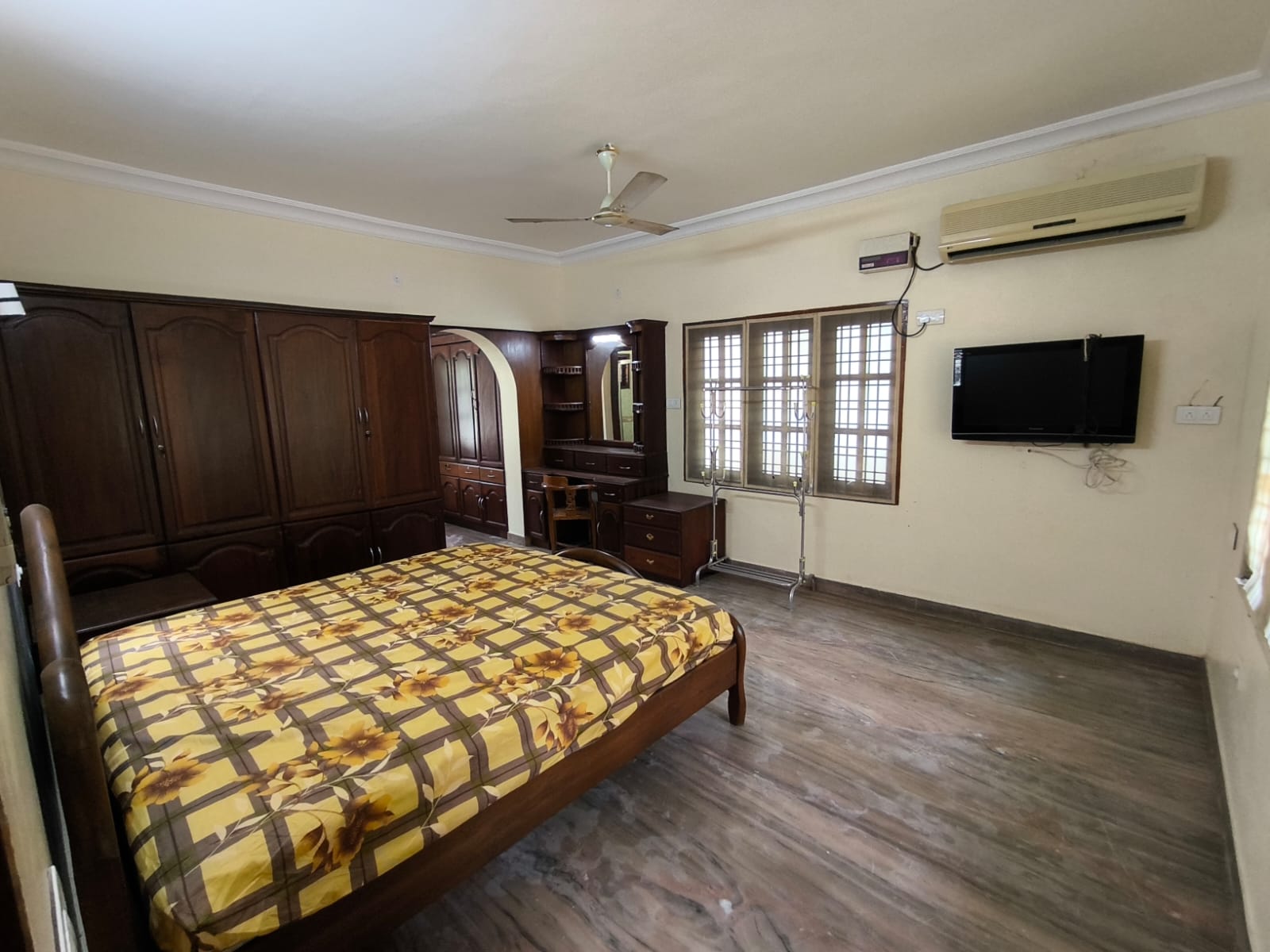 4BHK furnished house for rent - 12