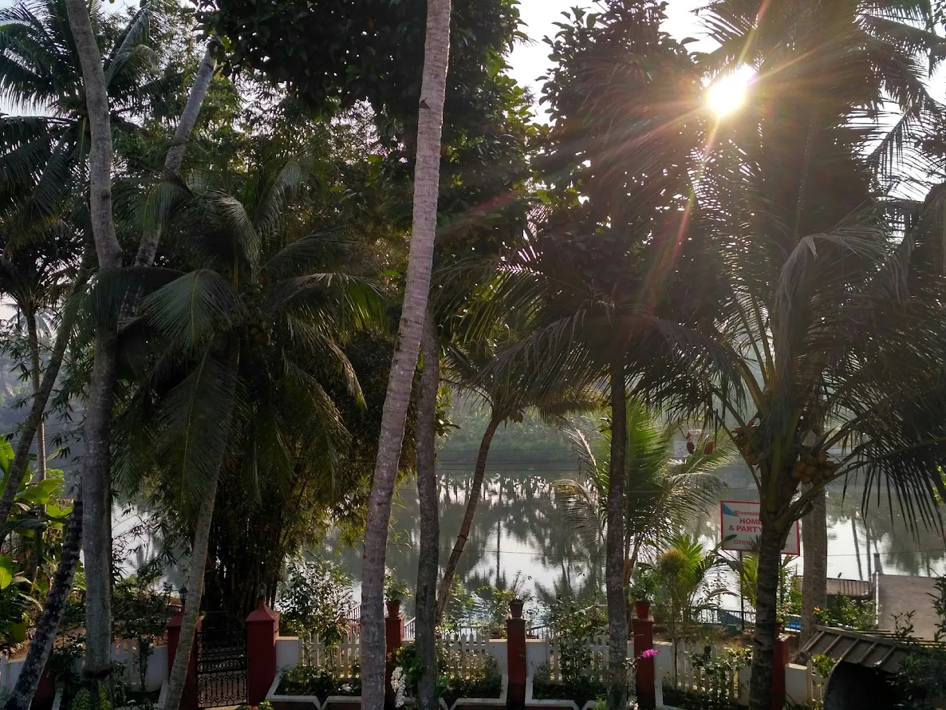 Riverside Inn Muttar - 3 BHK Waterfront Homestay | Alappuzha - 8