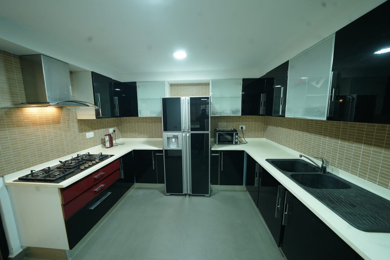 SFS Luxury Duplex Penthouse | 3BR Ensuite - Terrace with Palace Views | Fully Furnished - 9