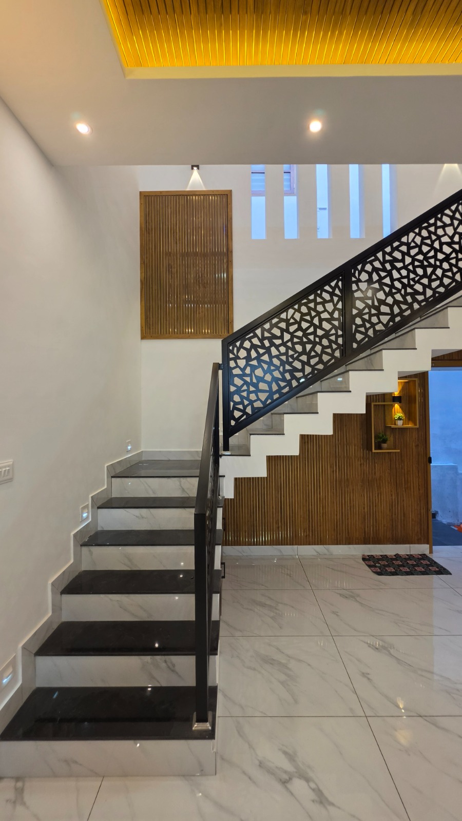 Premium 4 BHK House for Sale – Shankar Nair Road, Near Kundamankadavu - 12