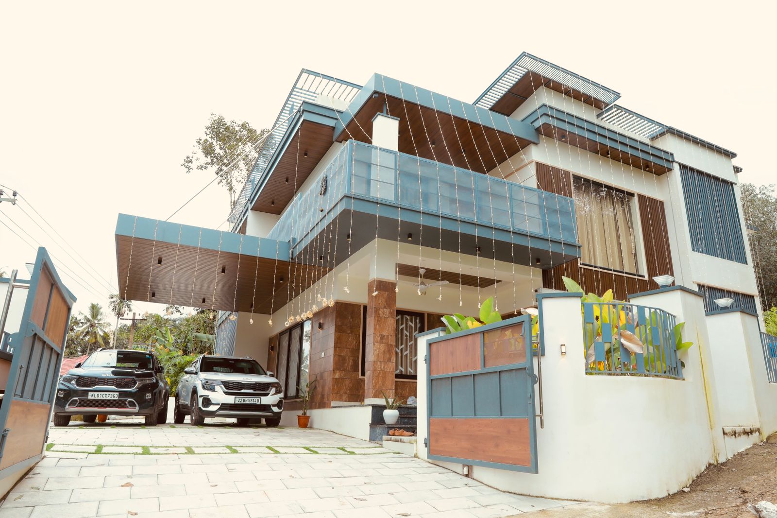 (New) 3900 sq.ft modern ultra-contemporary style home for sale Vembayam-Thiruvananthapuram - 2