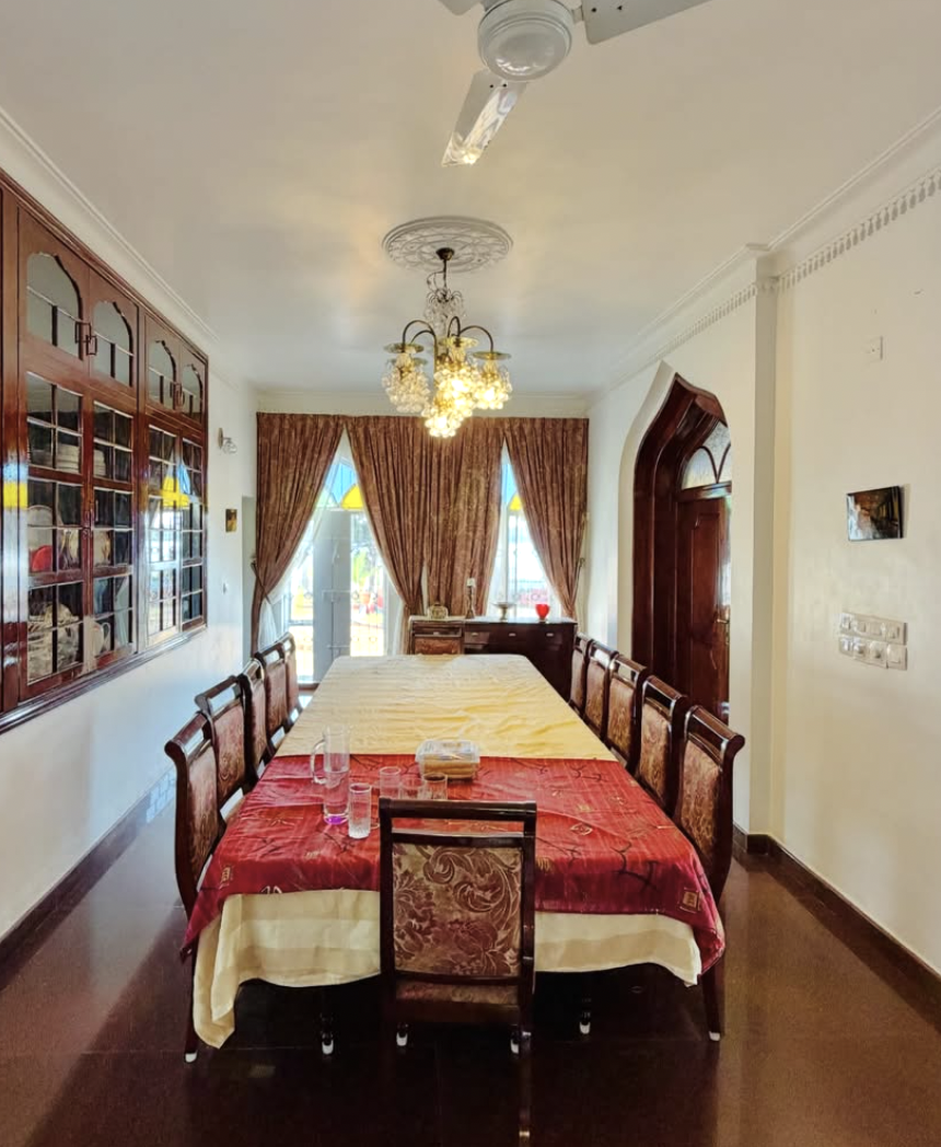 Premium Arabic-Style Waterfront Mansion for Sale – Thrissur - 8