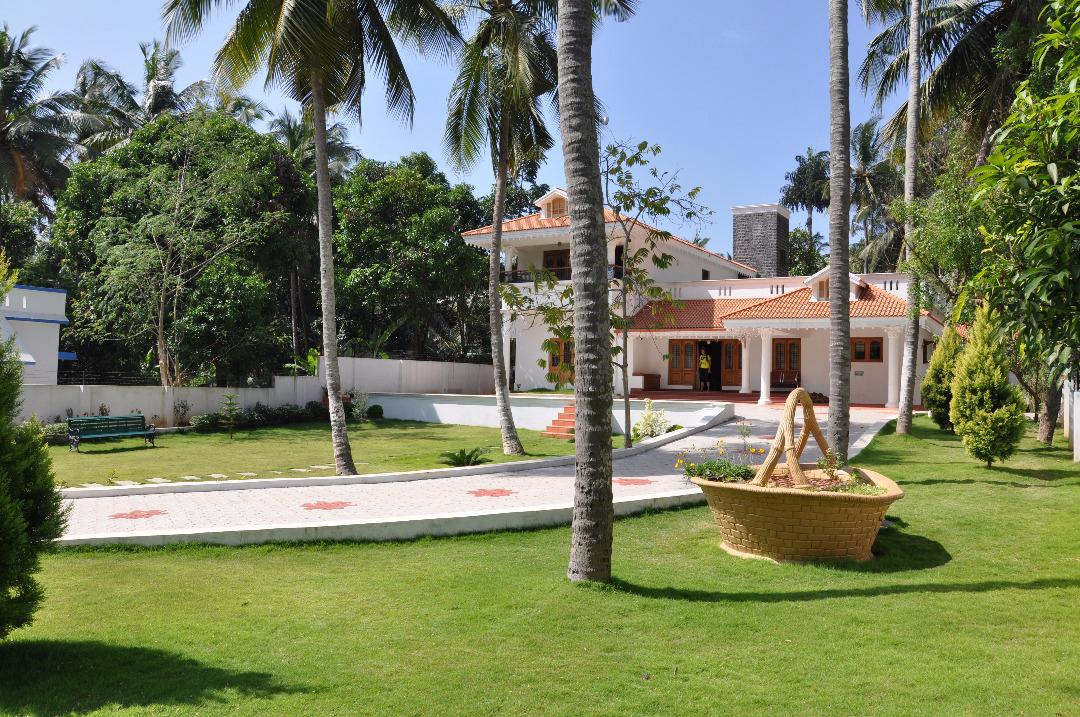 4BHK Villa + Outhouse in Palakkad Casa Paleo